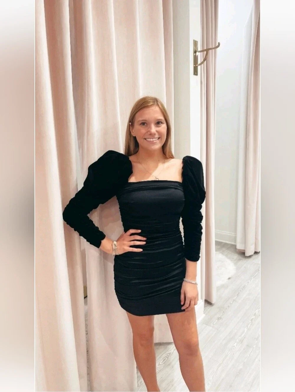 ALICE + OLIVIA KATRICE VELVET PUFF SLEEVE MINI DRESS